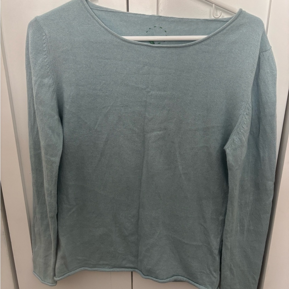 Exquisite Lightweight High End Cashmere Sweater!